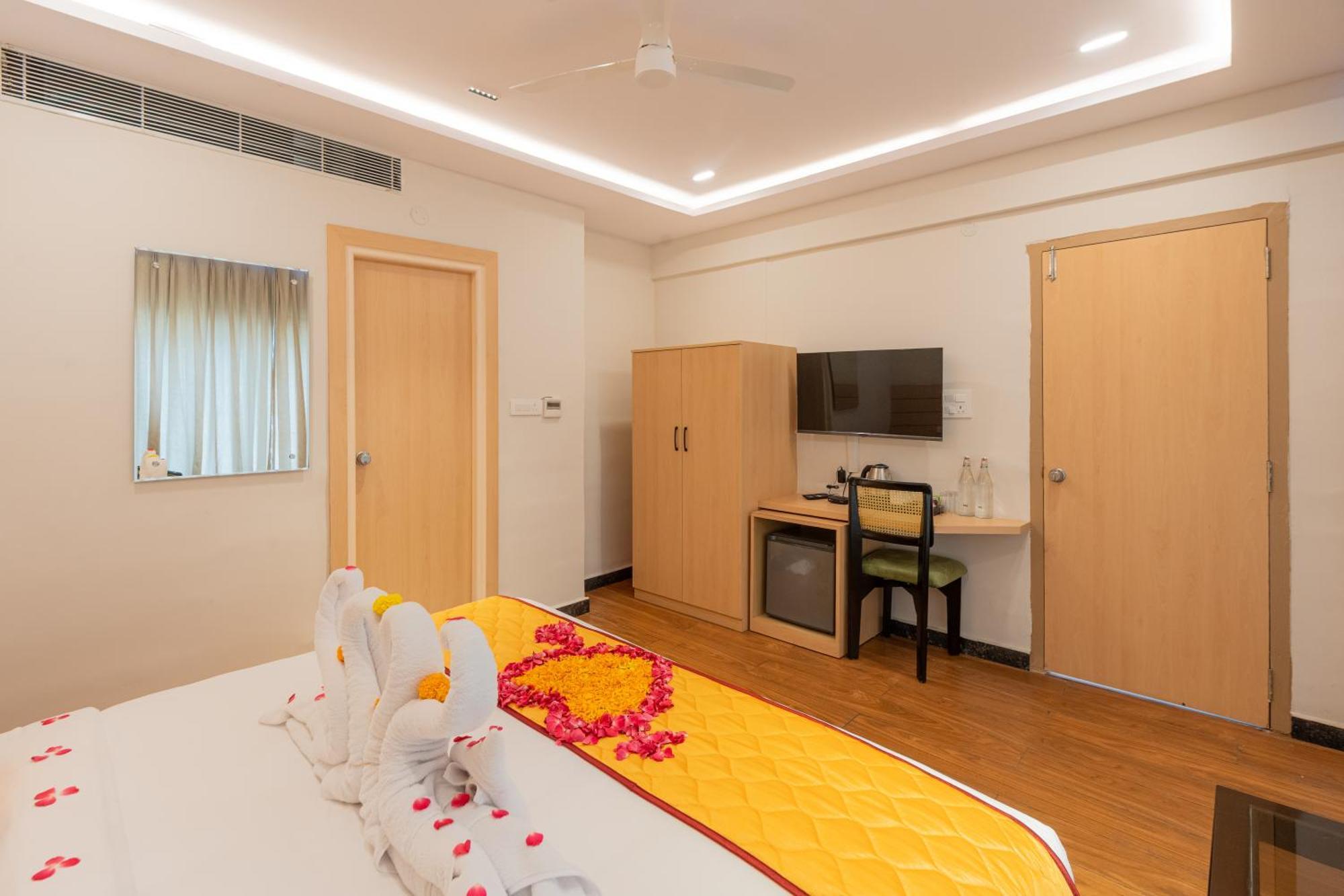 Serene Resort Hyderabad Shamshabad Exteriör bild