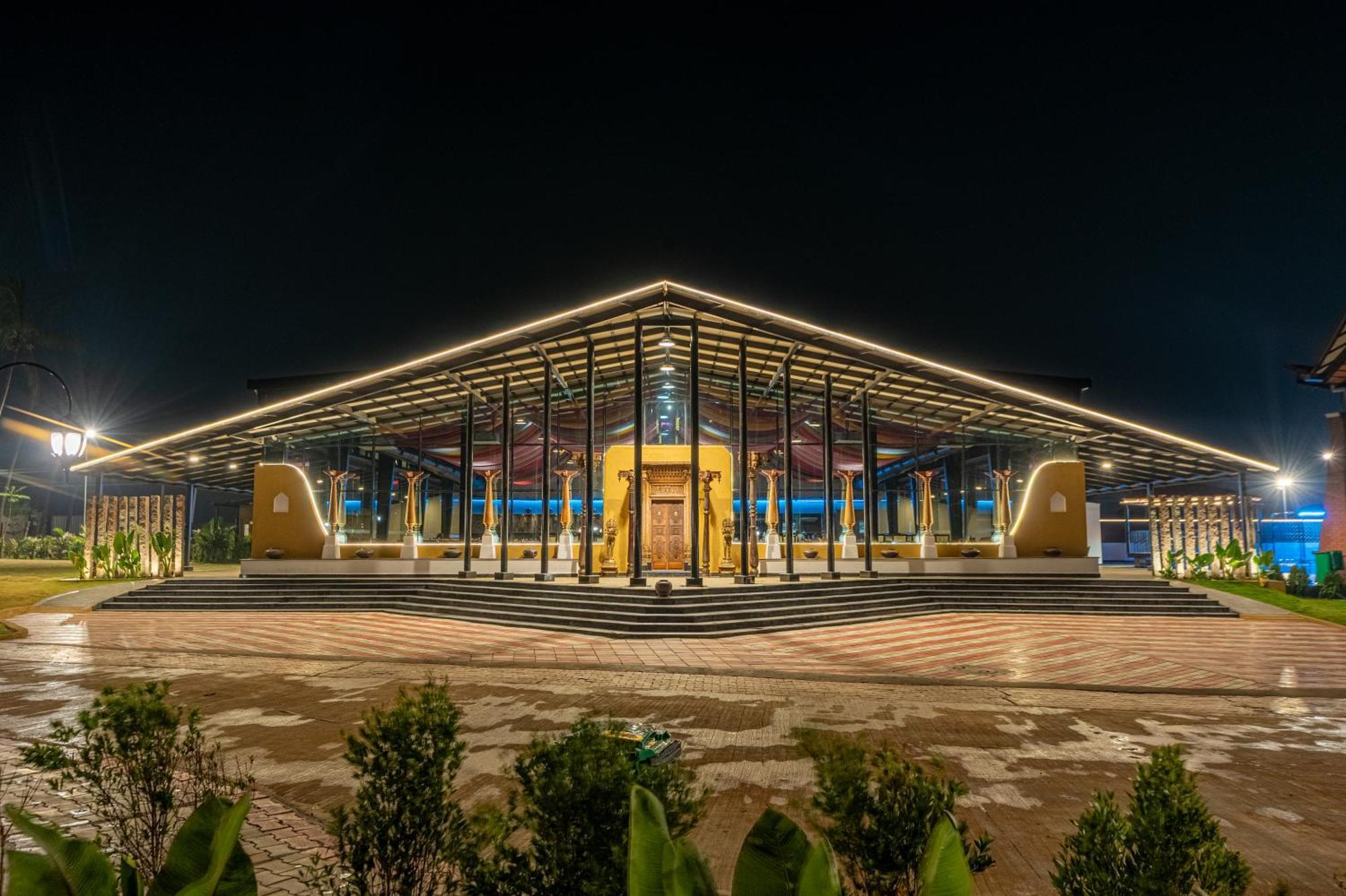 Serene Resort Hyderabad Shamshabad Exteriör bild