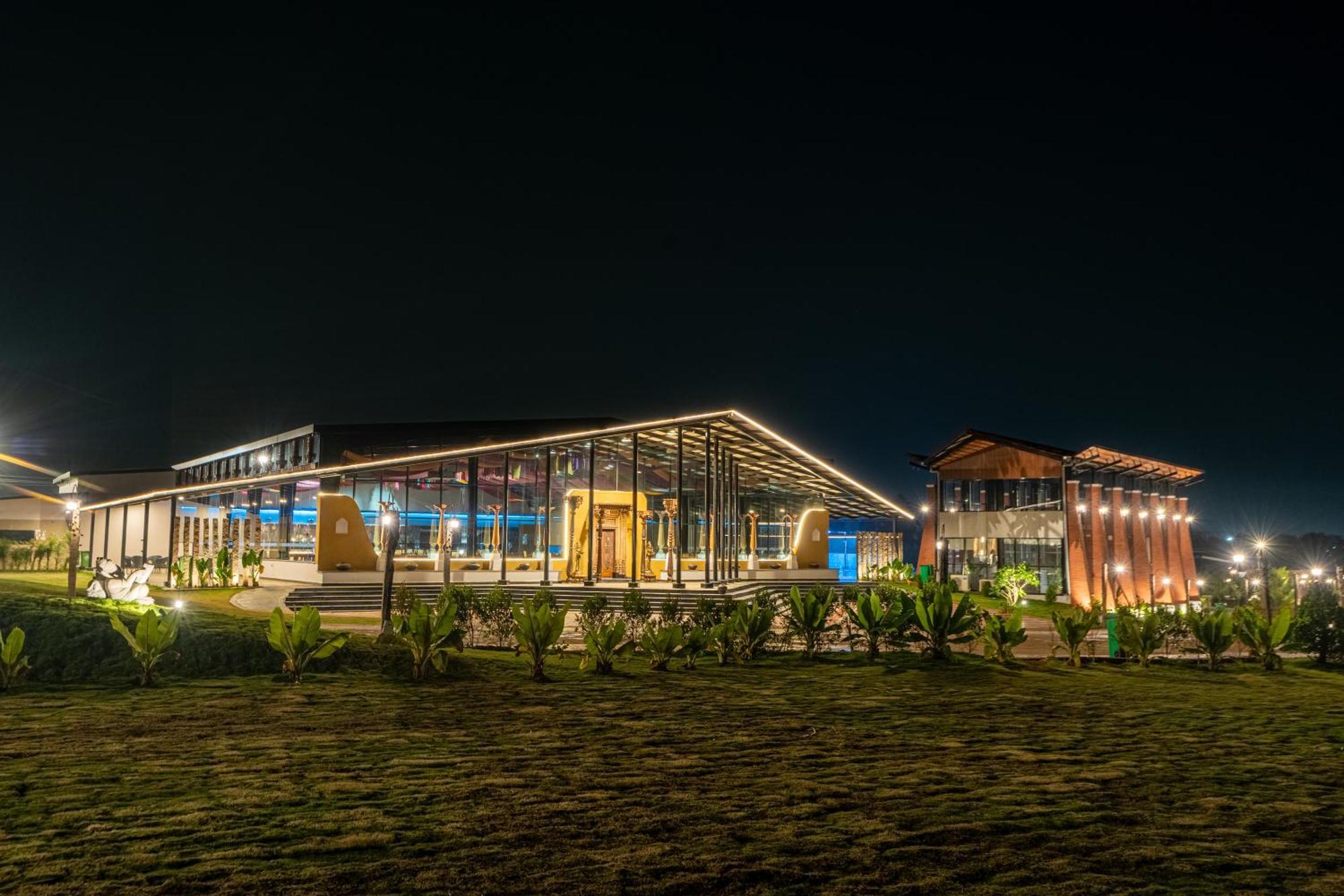 Serene Resort Hyderabad Shamshabad Exteriör bild