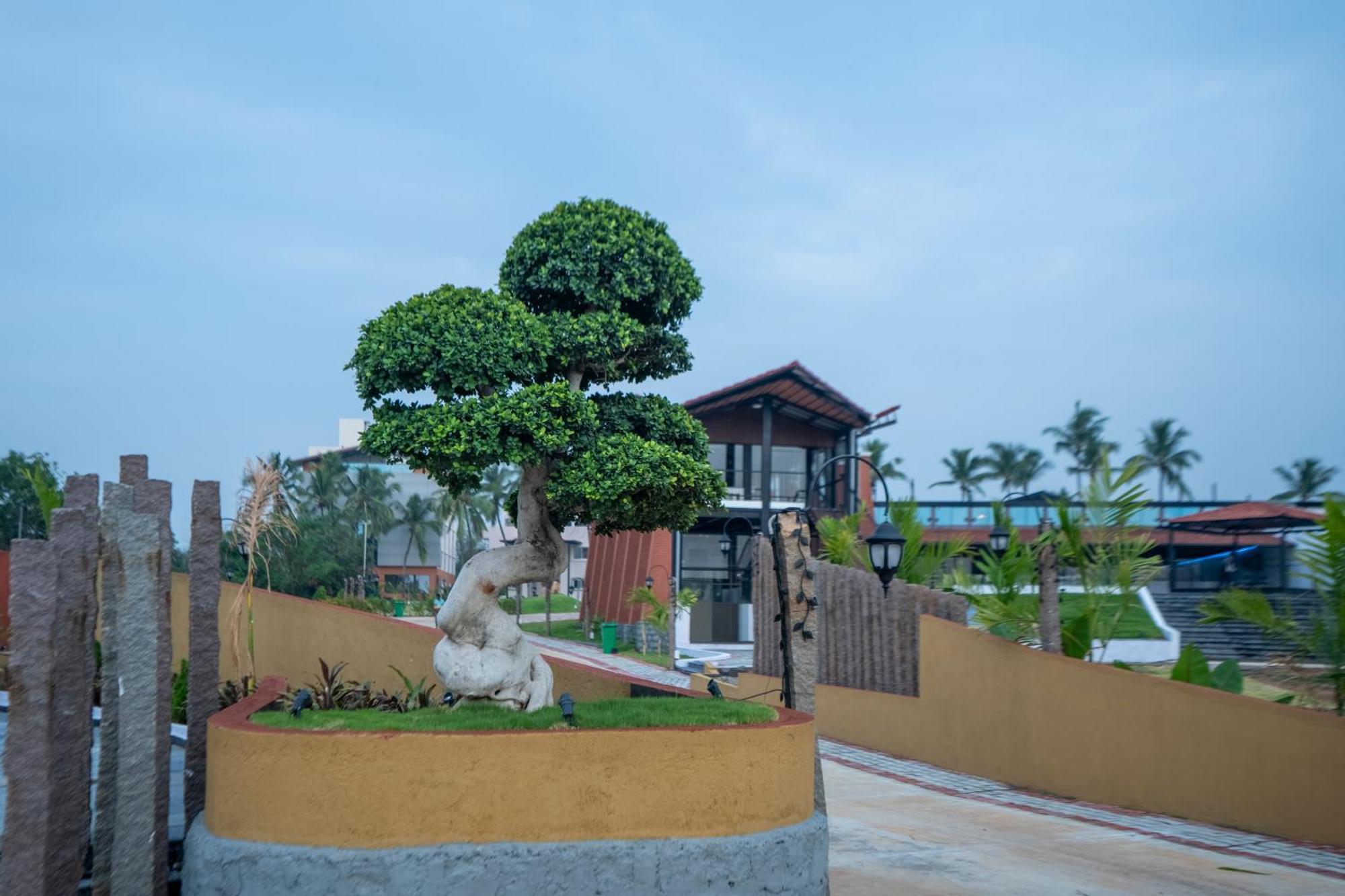 Serene Resort Hyderabad Shamshabad Exteriör bild